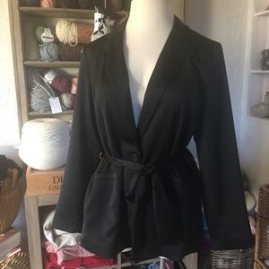 New Vera Wang tied blazer NWOT